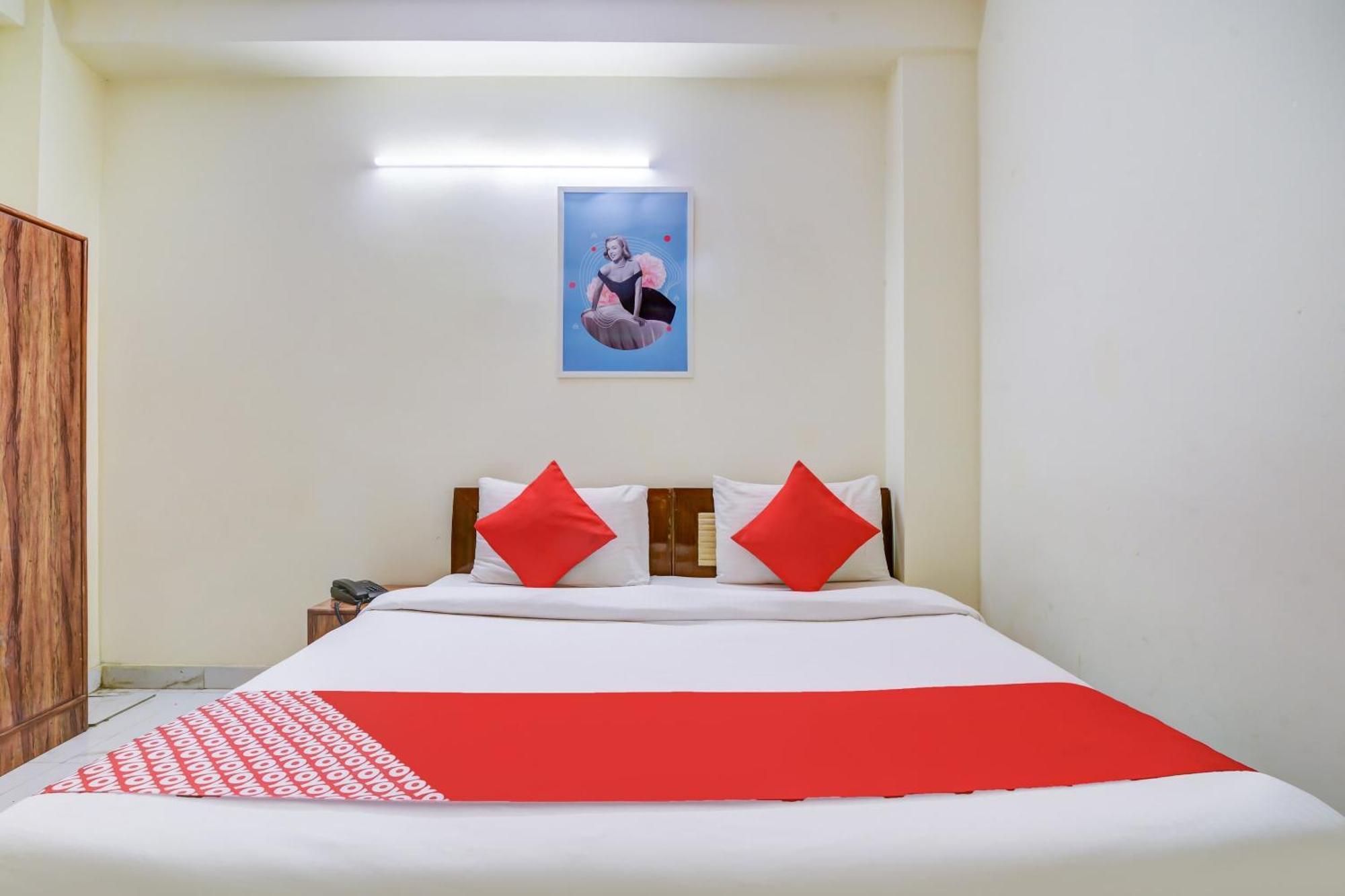 Hotel O 74192 Vishwakarma Palace Δελχί Εξωτερικό φωτογραφία