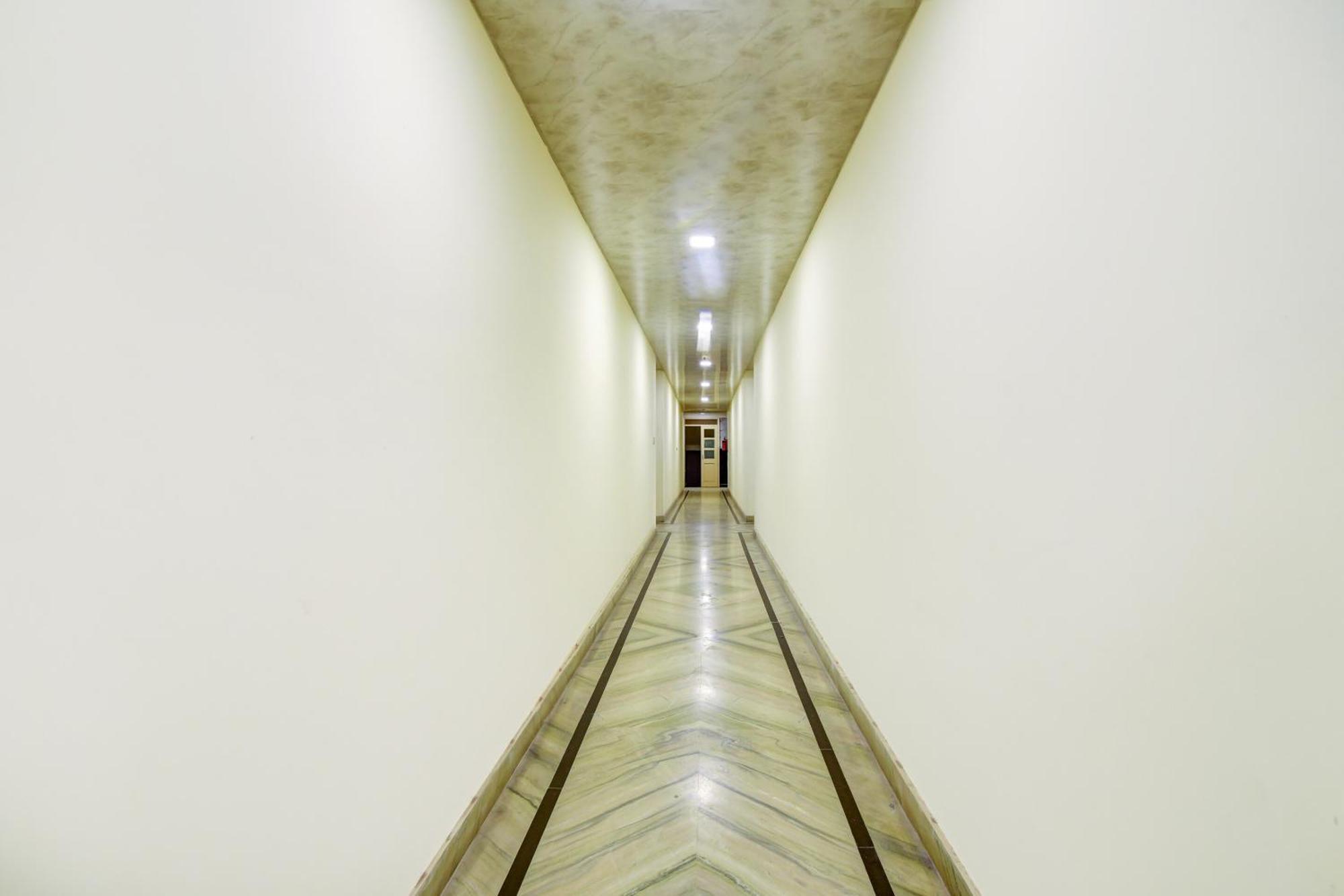 Hotel O 74192 Vishwakarma Palace Δελχί Εξωτερικό φωτογραφία